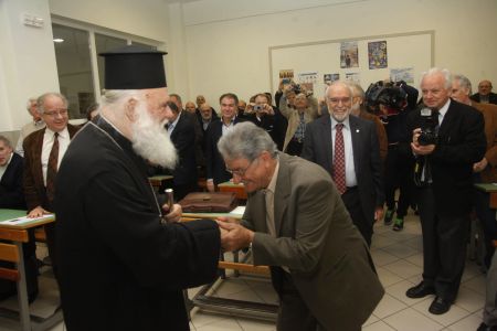 Λεόντειο Λύκειο Νέας Σμύρνης: Οι μαθητές του, τιμούν τον δάσκαλο Αρχιεπίσκοπο Ιερώνυμο Β