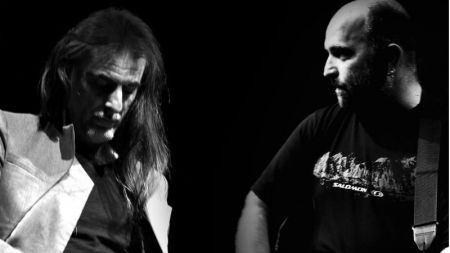 Κερδίστε 10 διπλές προσκλήσεις για τη μουσική παράσταση «Η άλλη πλευρά του Μπλέ» με τον Φίλιππο Πλιάτσικα και τον Μπάμπη Στόκα