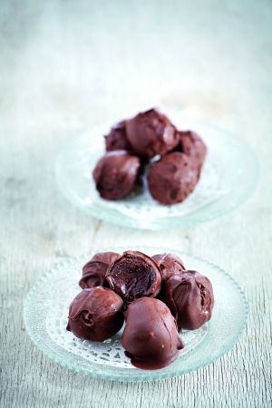 Σοκολατένιες μπαλίτσες με κρέμα μπανάνα-σοκολάτα