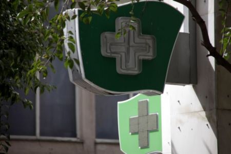 Αντιδρούν οι φαρμακοποιοί για το ωράριο