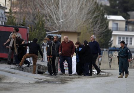 Ενοπλη επίθεση από αφγανούς ταλιμπάν σε ξενώνα της Καμπούλ