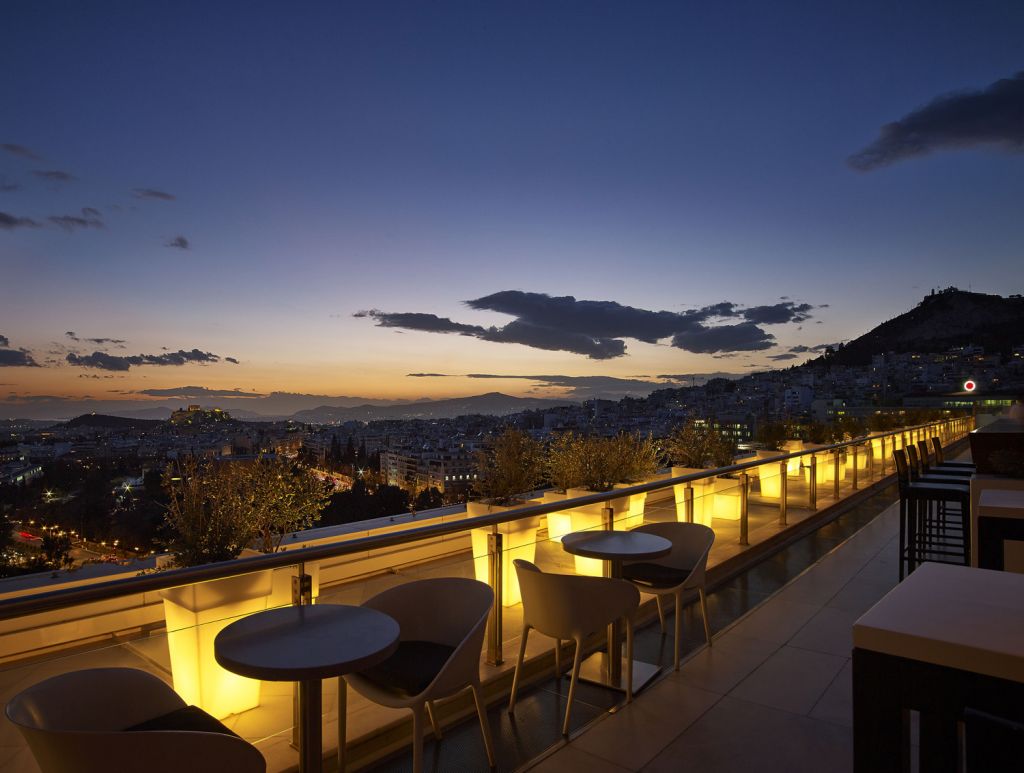 Galaxy: ένα παγκοσμίως βραβευμένο μπαρ στην Αθήνα