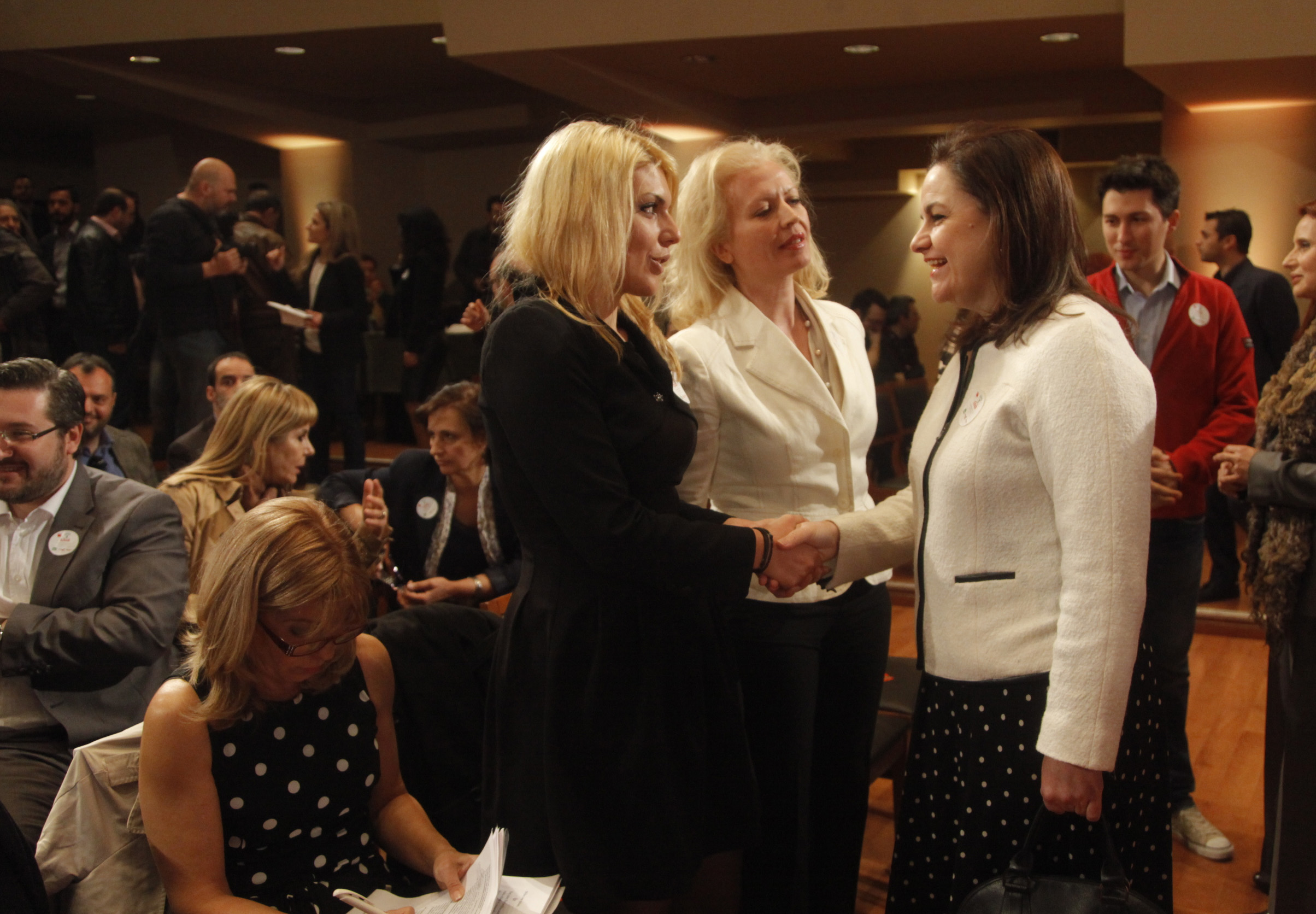 Ευρωπαϊκή καμπάνια για την Ελιά από την υποψήφια Συλβάνα Ράπτη