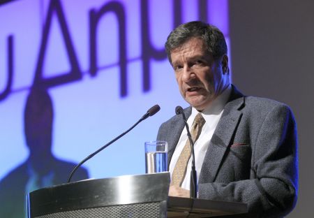 Καμίνης: Aνάπτυξη και θέσεις εργασίας στην Aθήνα