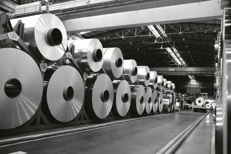 Κορυφαία βιοµηχανική δύναµη στη διεθνή αγορά αλουμινίου και χαλκού