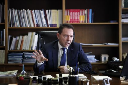 Stern advice from Stournaras: Central banker eyes post-bailout safety parachute