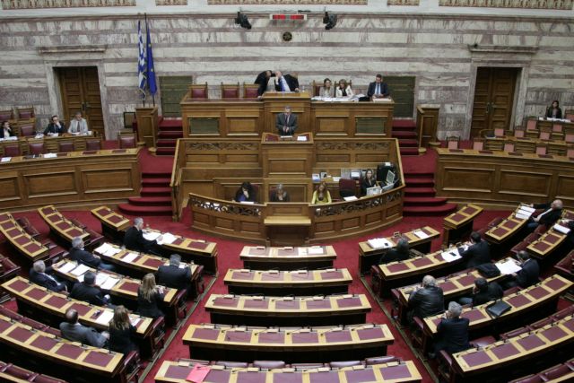 Συνωστισμός υποψηφίων δημάρχων