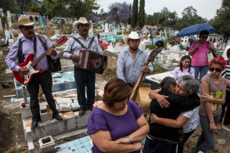 Λύκοι της Σιέρα: Οι «τροβαδούροι του θανάτου» στην πόλη του Μεξικού