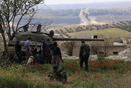 Συρία: Ο στρατός πολιορκεί περιοχές γύρω από τη Δαμασκό