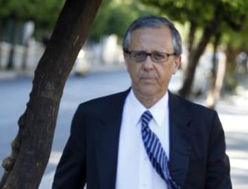 Στη δίνη της προδοσίας