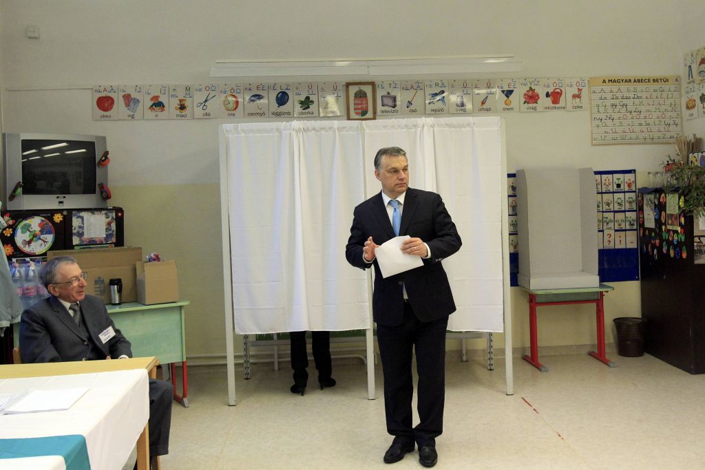 Ουγγαρία: Σαρωτική νίκη για τους συντηρητικούς του Ορμπάν