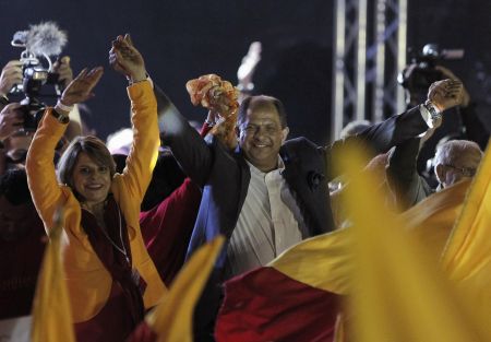 Σάρωσε στις προεδρικές εκλογές της Κόστα Ρίκα ο Γκιγιέρμο Σολίς