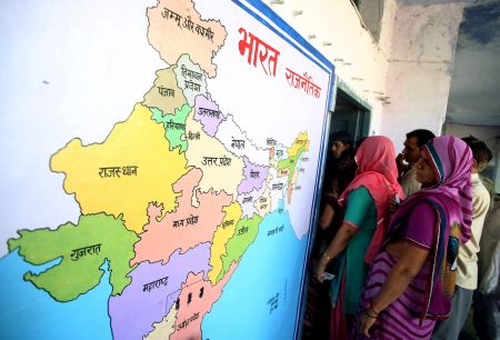 Αρχισε την Πέμπτη η κρίσιμη εκλογική διαδικασία στην Ινδία