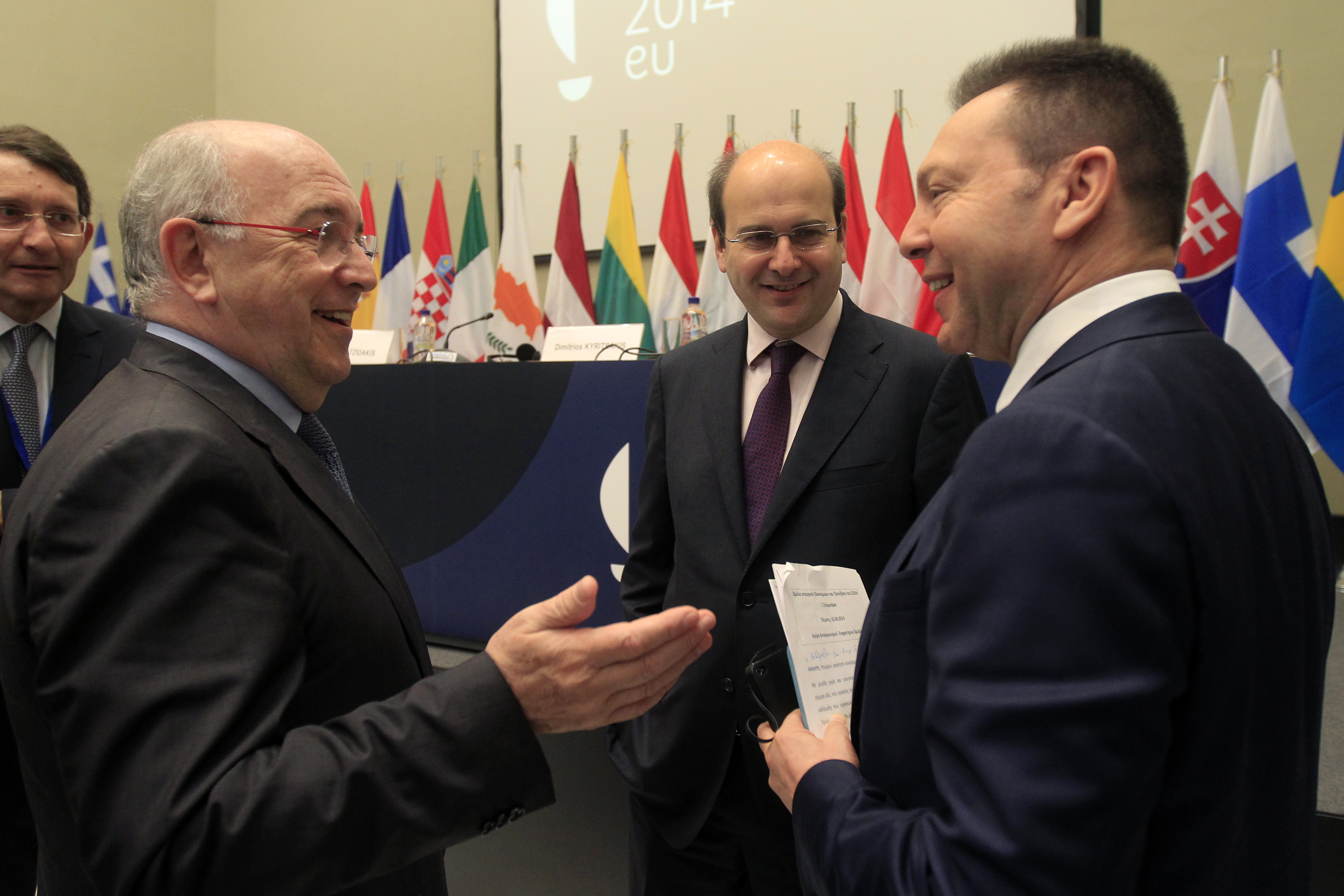 Στουρνάρας: Αναμφισβήτητα μεγάλη επιτυχία η έξοδος στις αγορές