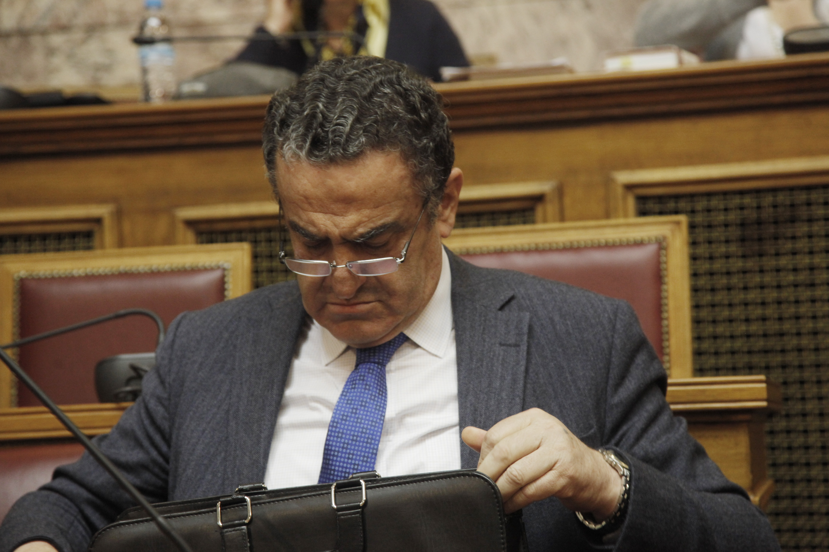 Νομοθετική πρωτοβουλία Αθανασίου για τις δεσμευμένες καταθέσεις