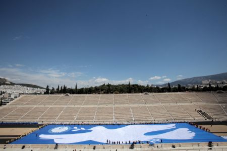 Στο Ρεκόρ Γκίνες μπήκε το χάρτινο περιστέρι του Καλλιμάρμαρου