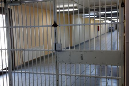 Προσωρινή αναστολή των απεργιών των σωφρονιστικών υπαλλήλων