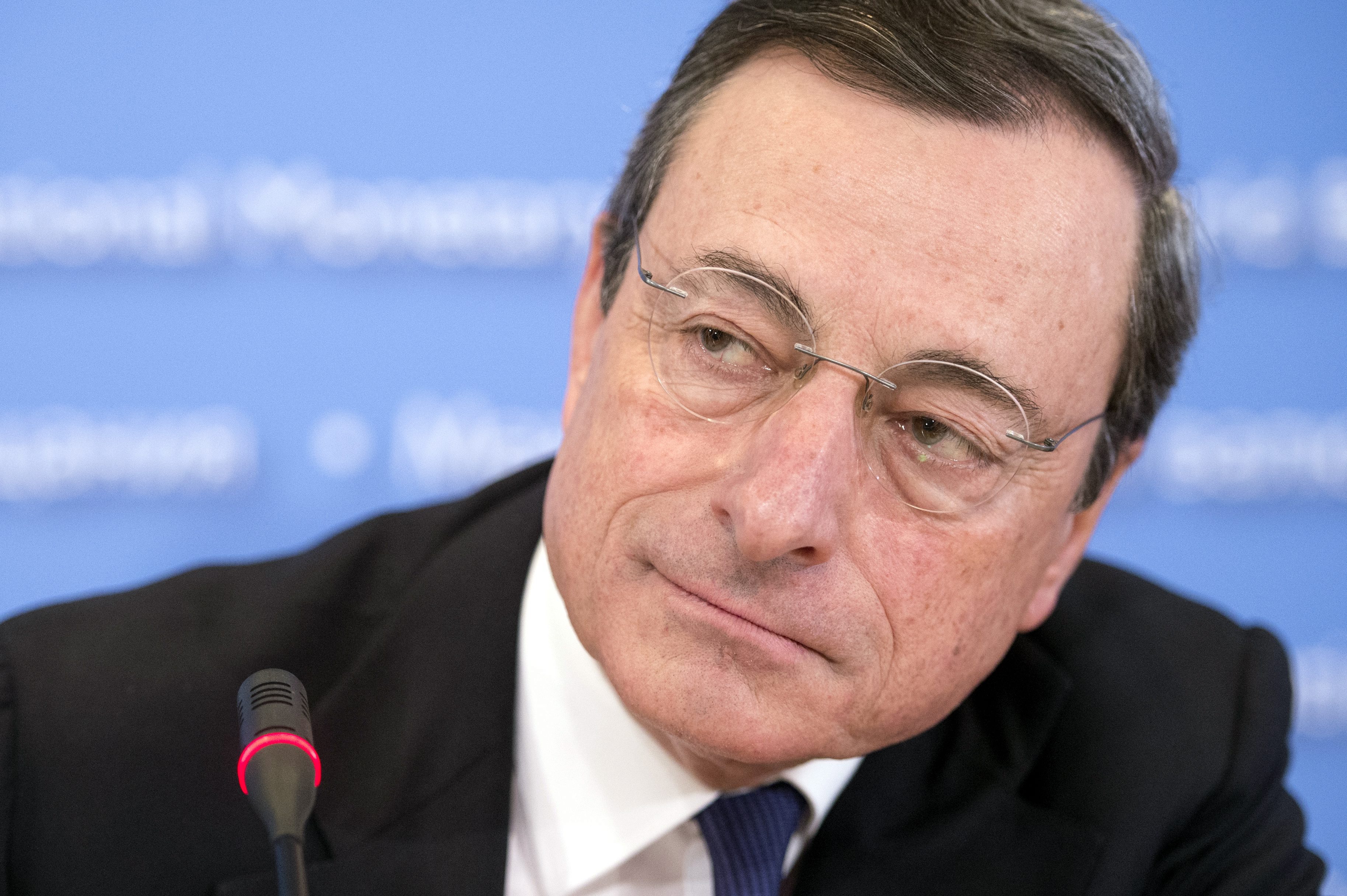 Ντράγκι: Η ΕΚΤ δεν θα επιτρέψει την ανατίμηση του ευρώ