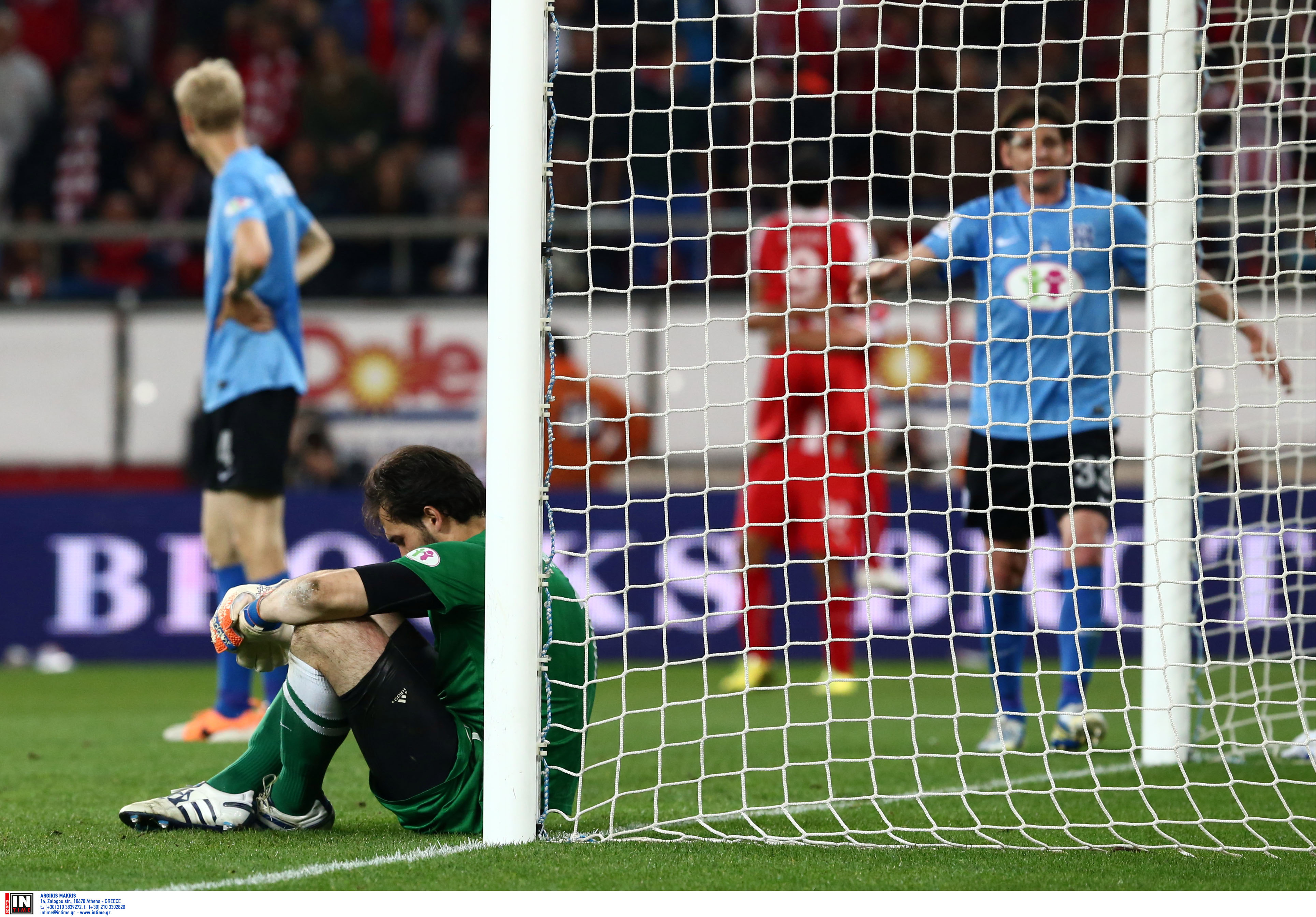 Οι «ομορφιές» της μπάλας στην αυλαία