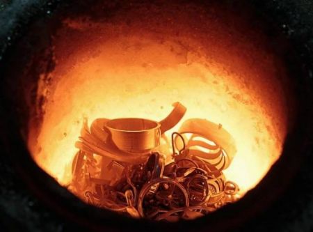 Εισαγγελική έρευνα για παράνομα χυτήρια στην Αθήνα