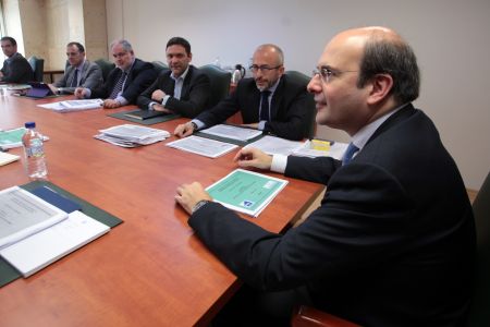 Ο νόμος – πλαίσιο για λιγότερη γραφειοκρατία