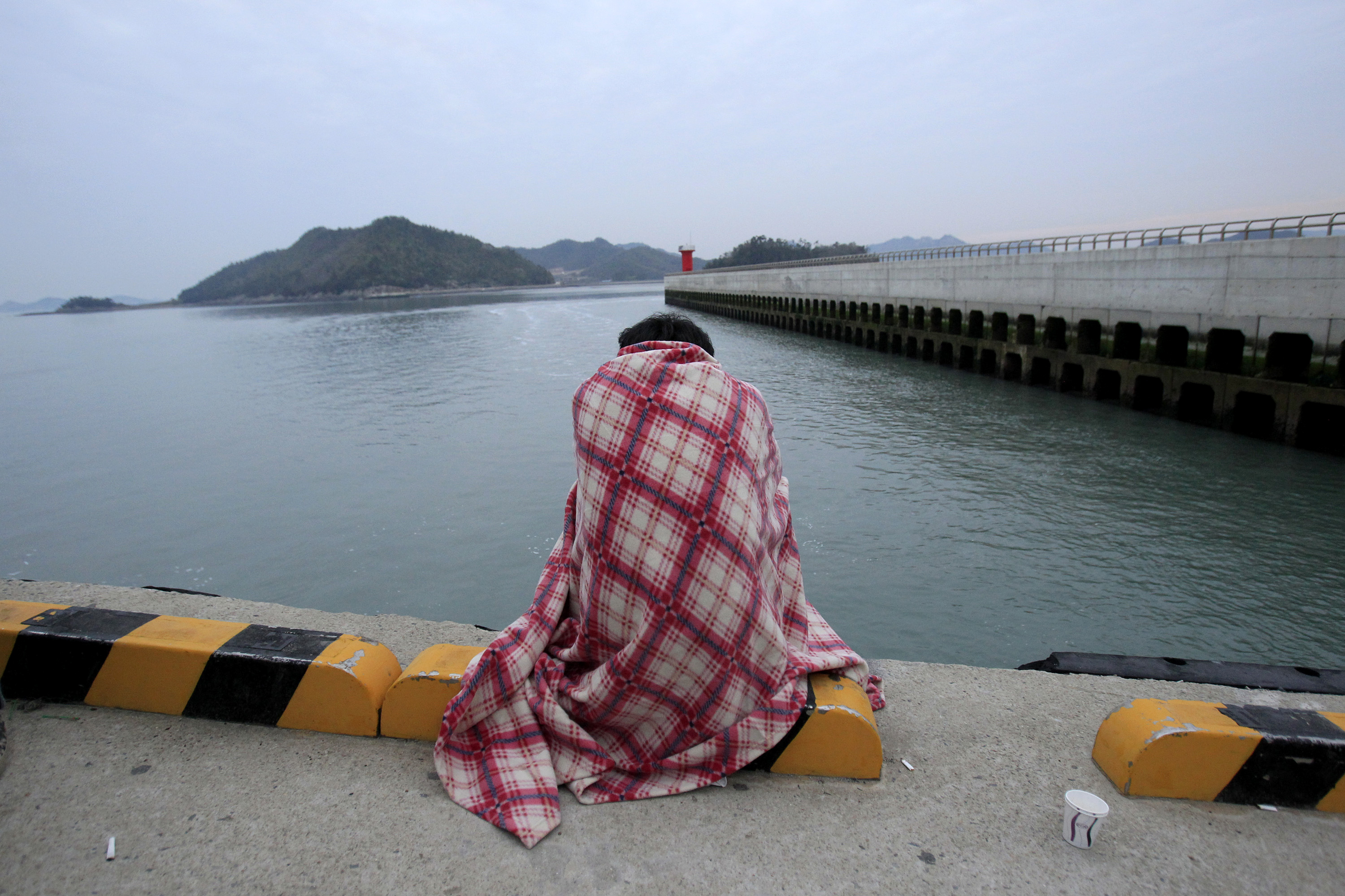 Ν.Κορέα: 128 νεκροί έχουν ως τώρα ανασυρθεί από το ναυάγιο