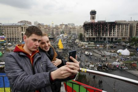 Μια αδύναμη κυβέρνηση στο Κίεβο θέλει ο Πούτιν