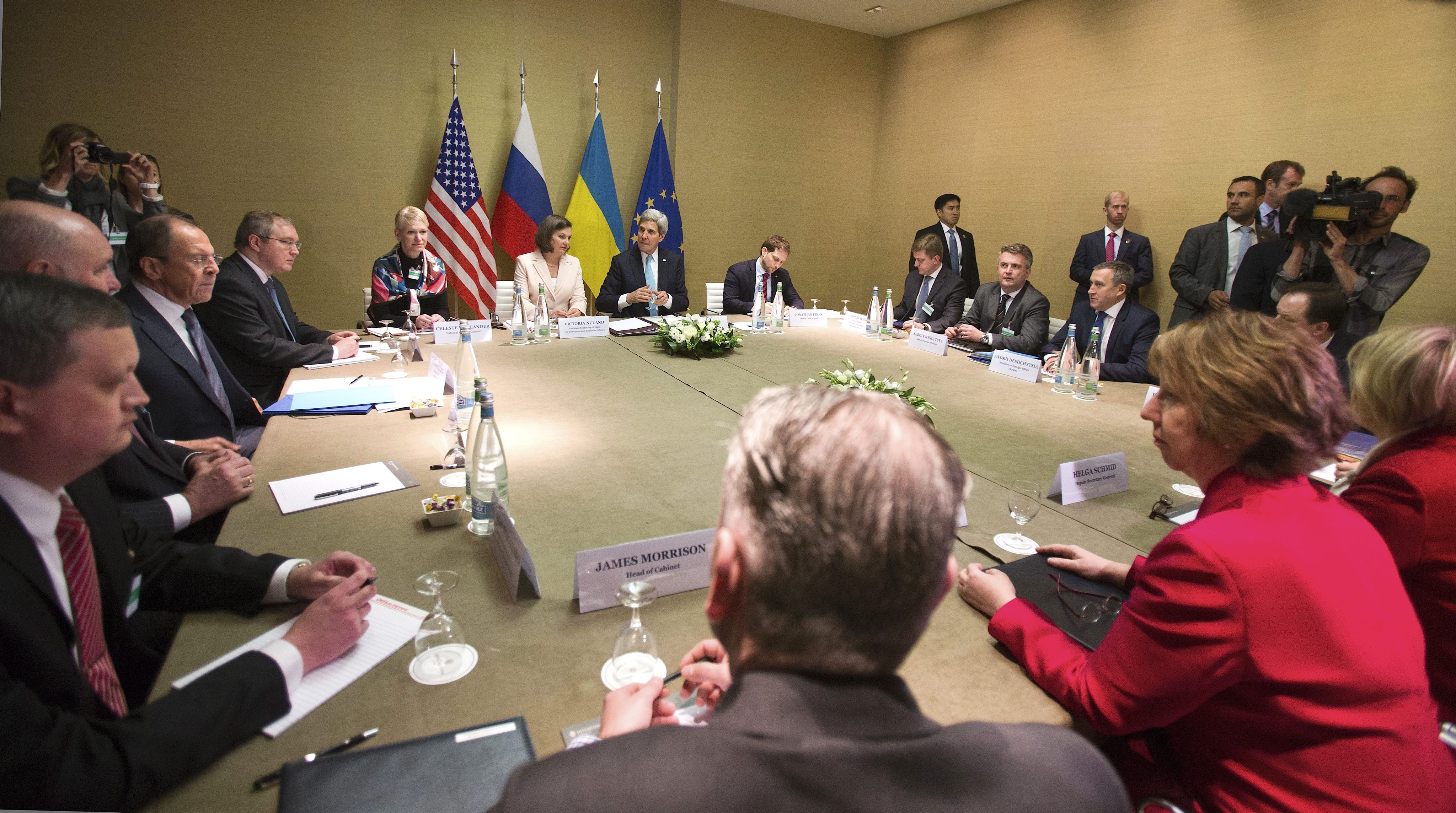 Ομπάμα: Αμφιβάλλω αν η Ρωσία τηρήσει τη συμφωνία για την Ουκρανία