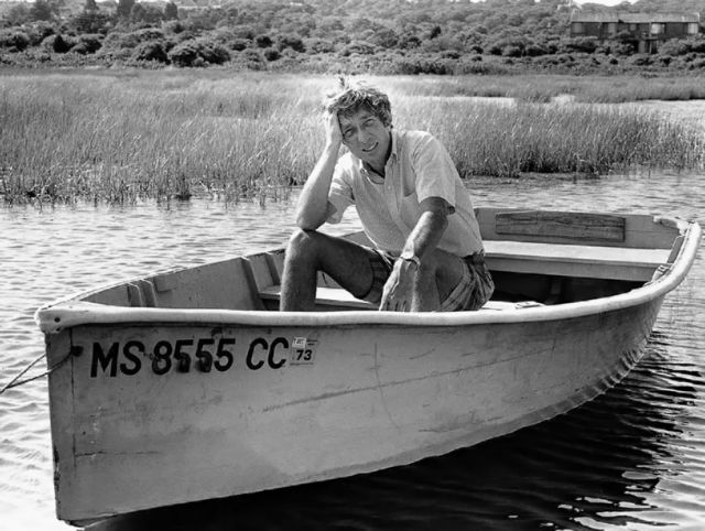 Τζον Απντάικ: Ο μάγος του Ιστγουικ