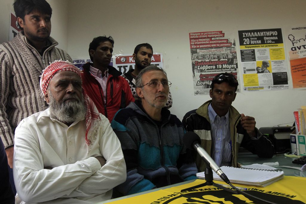 Καταγγελίες από μετανάστες για βασανισμούς στα κέντρα κράτησης