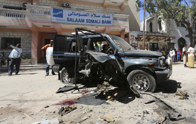 Εκρήξεις και ανταλλαγή πυρών στο Κοινοβούλιο της Σομαλίας