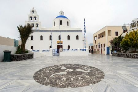 Βγήκε από την εντατική η αμερικανίδα που τραυματίστηκε από κροτίδα