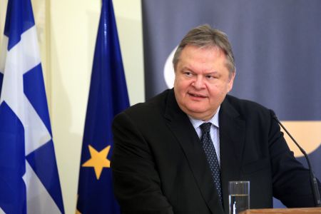 Ευ.Βενιζέλος: Ζητά από στελέχη του ΠαΣοΚ να στηρίξουν την Ελιά