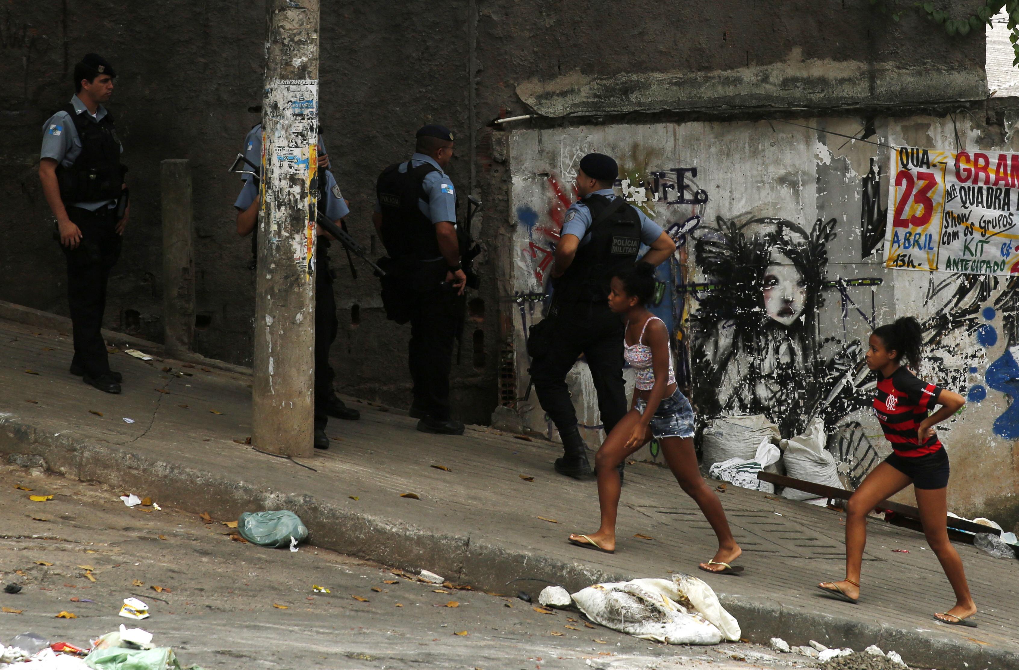 Βραζιλία: Ετοιμασίες για το Μουντιάλ με φόντο τις βίαιες συγκρούσεις