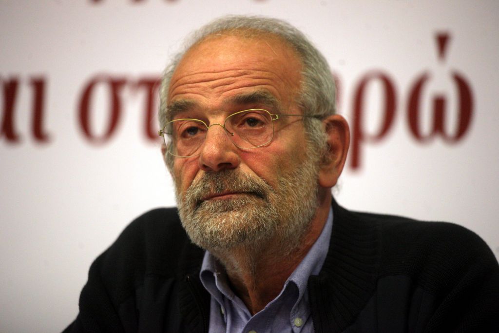 Αλαβάνος: Ο Τσίπρας κι η παρέα του εγκληματούν και οι εγκληματίες κάθονται στο σκαμνί