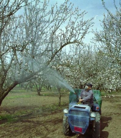 Αιφνιδιαστικοί έλεγχοι σε καταστήματα φυτοφαρμάκων