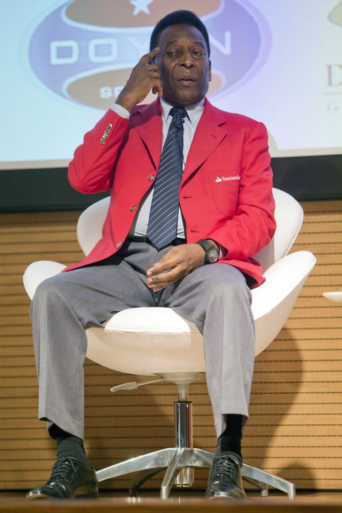 Ο Πελέ ανακοίνωσε ότι είναι καλά και ανυπομονεί να γυρίσει σπίτι του