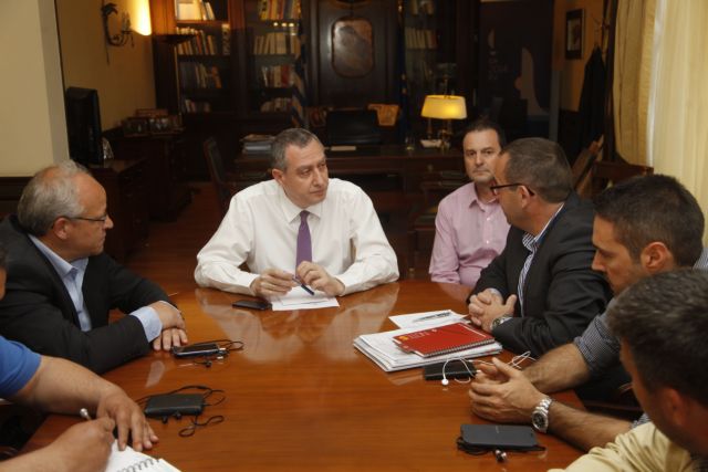 Παράταση στην αξιολόγηση του προσωπικού δήμων και περιφερειών