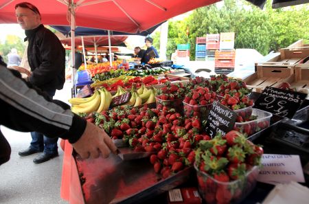 Το ΠαΣοΚ μπλοκάρει τη ρύθμιση για τις λαϊκές αγορές