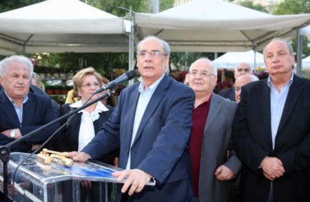 Παρουσία «φουσκωτών» στα εκλογικά τμήματα καταγγέλλει ο Μιχαλολιάκος