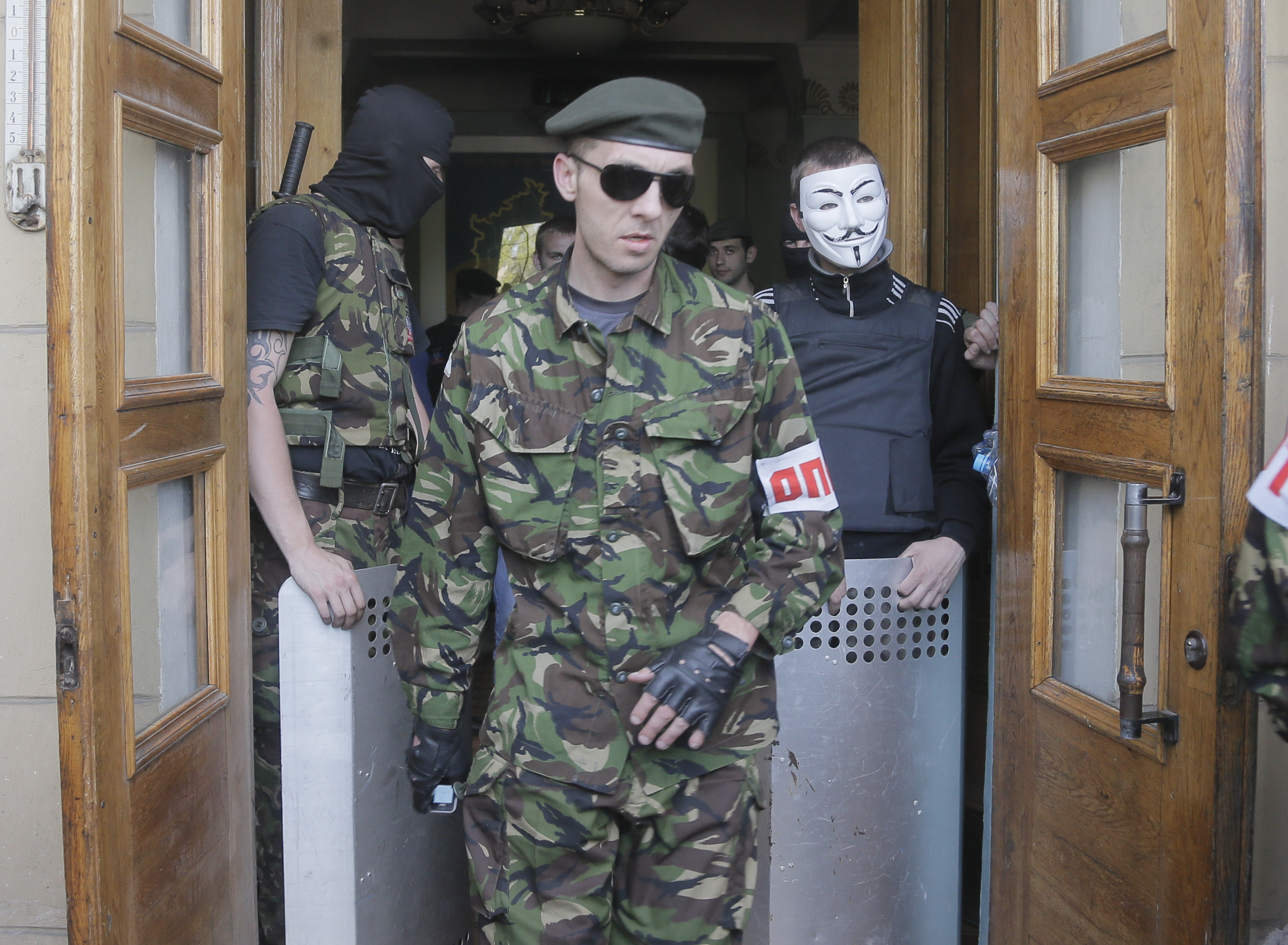 Φιλορώσοι κατέλαβαν την έδρα της τοπικής τηλεόρασης στο Ντονέτσκ