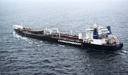 Ακυβέρνητο δεξαμενόπλοιο δυτικά των Φλεβών