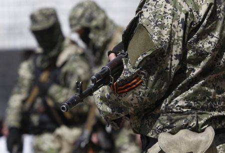 Αποσύρει μέρος στρατευμάτων της από τα ουκρανικά σύνορα η Ρωσία