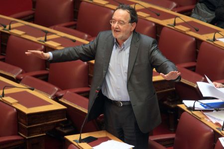 Βουλή: Αγριος «καβγάς» Βρούτση – Λαφαζάνη