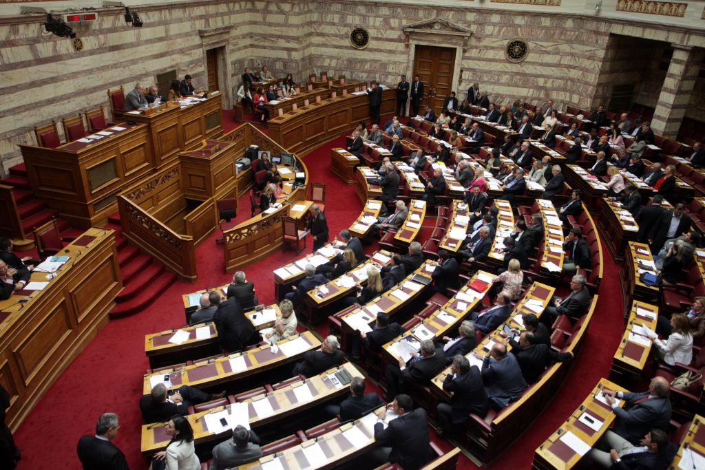 Αποκλεισμός της Χρυσής Αυγής και από τις συνεδριάσεις της Ολομέλειας