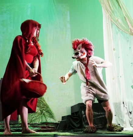 «Τα παραμύθια των αδερφών Γκριμ» περιοδεύουν στην Ελλάδα