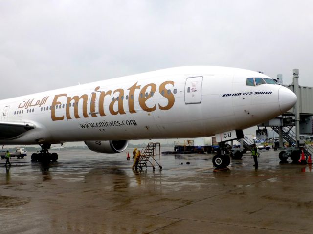 Η αεροπορική εταιρεία Emirates αναπτύσσεται στην Αθήνα