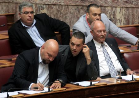 Αίρεται η ασυλία του χρυσαυγίτη Ηλία Παναγιώταρου