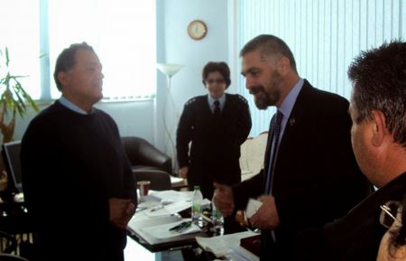 Ερευνα για την επίσκεψη της ΧΑ στην αστυνομική διεύθυνση Ευβοίας