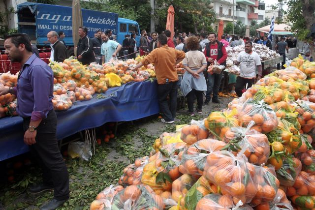 Στις περιφέρειες το «μπαλάκι» για τις μεταρρυθμίσεις στις λαϊκές